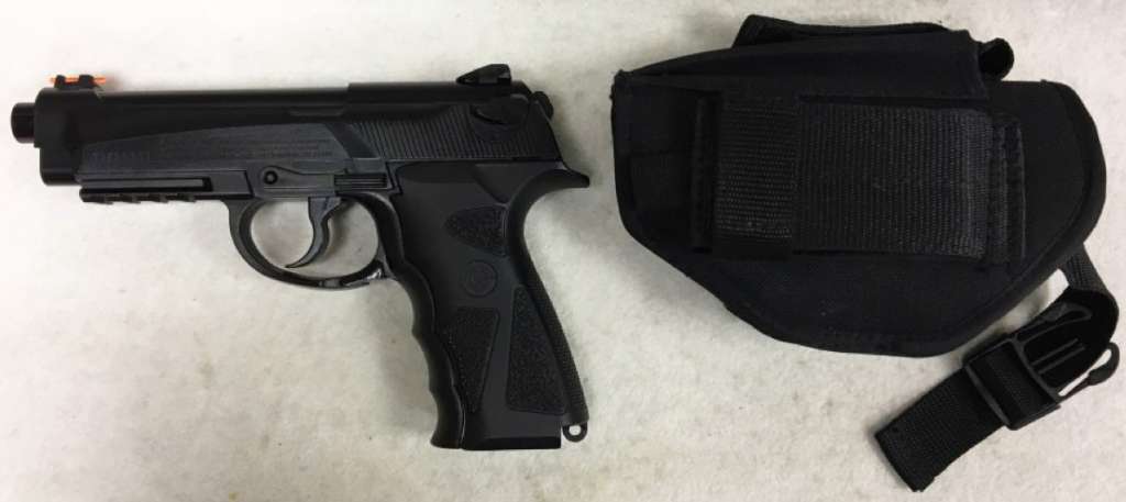 Пистолет пневматический Crosman C31 (сост. на фото)