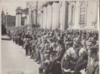 Фотография "Пробег Пушкин-Ленинград. Зрители, внимание-финиш!", 8 сентября 1968 г. (сост. на фото)