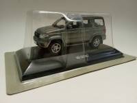 Модель авто 1:43 УАЗ Патриот в коробке-блистере