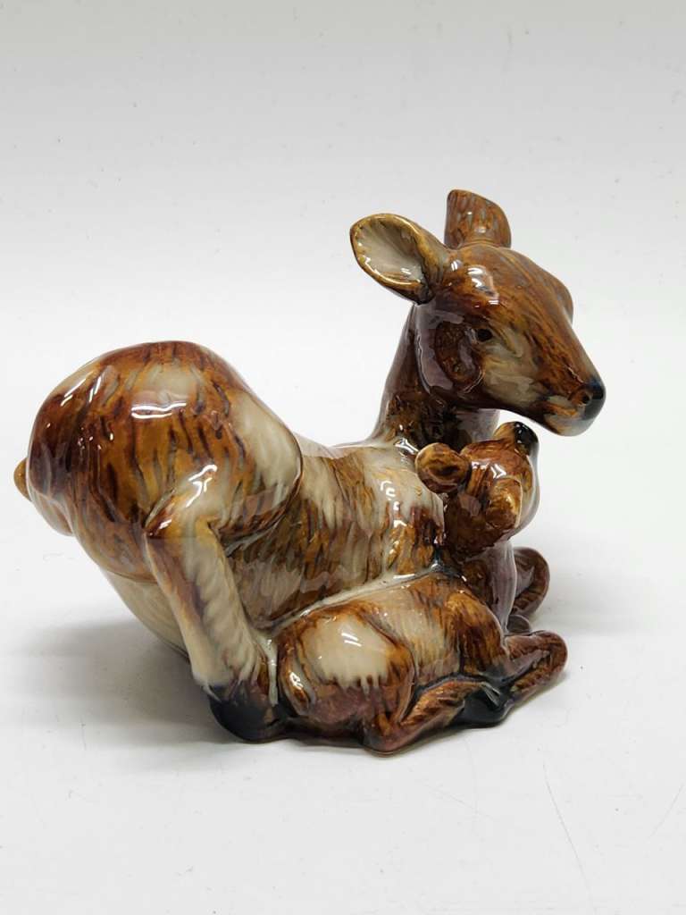 Фарфоровая статуэтка Олениха с олененком Германия