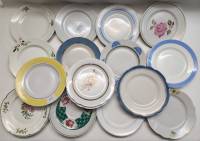 Тарелки десертные разные 19 штук