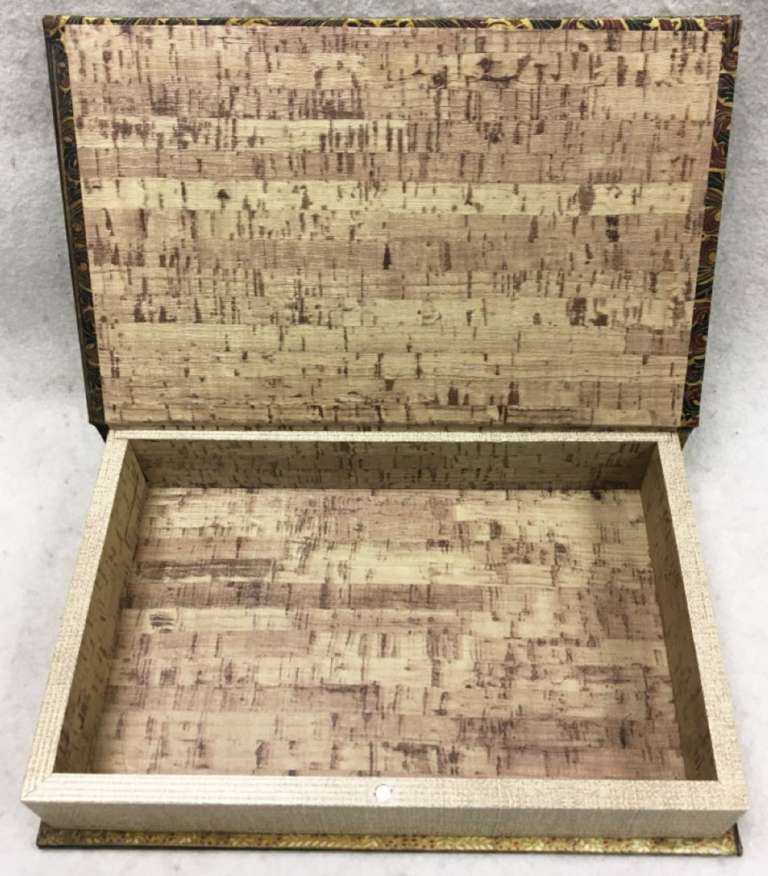 Шкатулка &quot;Книга&quot;, дерево, ткань (сост. на фото)