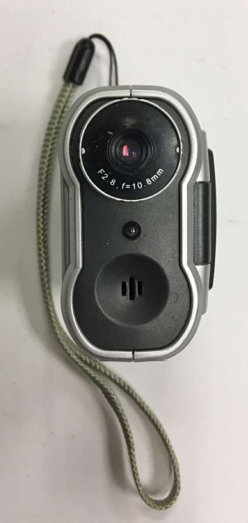 Видеокамера-мини Mustek DV3000 (сост. на фото)