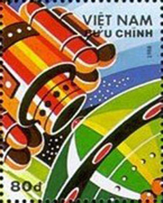 (1988-072b) Марка из блока Вьетнам "Стыковка в космосе"    День космонавтики III &Theta;
