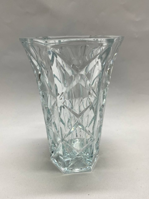 Ваза ромбы хрусталь (состяние на фото)