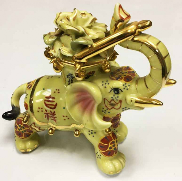 Слон статуэтка сувенир на удачу слон с розой 