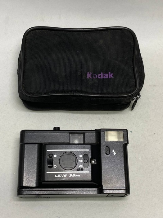 Фотоаппарат пленочный Зенит 35f LENS 35 мм