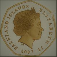 (№2007) Монета Фолклендские Острова 2007 год 50 Pence (25-летие освобождения - золото)