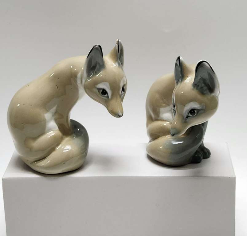 Статуэтки фигурки Лисята 2 штуки фарфор ЛЗФИ
