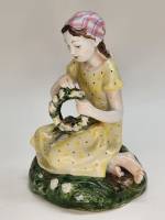Статуэтка Девочка с венком ЛФЗ фарфор скульптор Столбова без клейма
