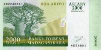 (,) Банкнота Мадагаскар 2003 год 2 000 ариари "Баобаб"   UNC