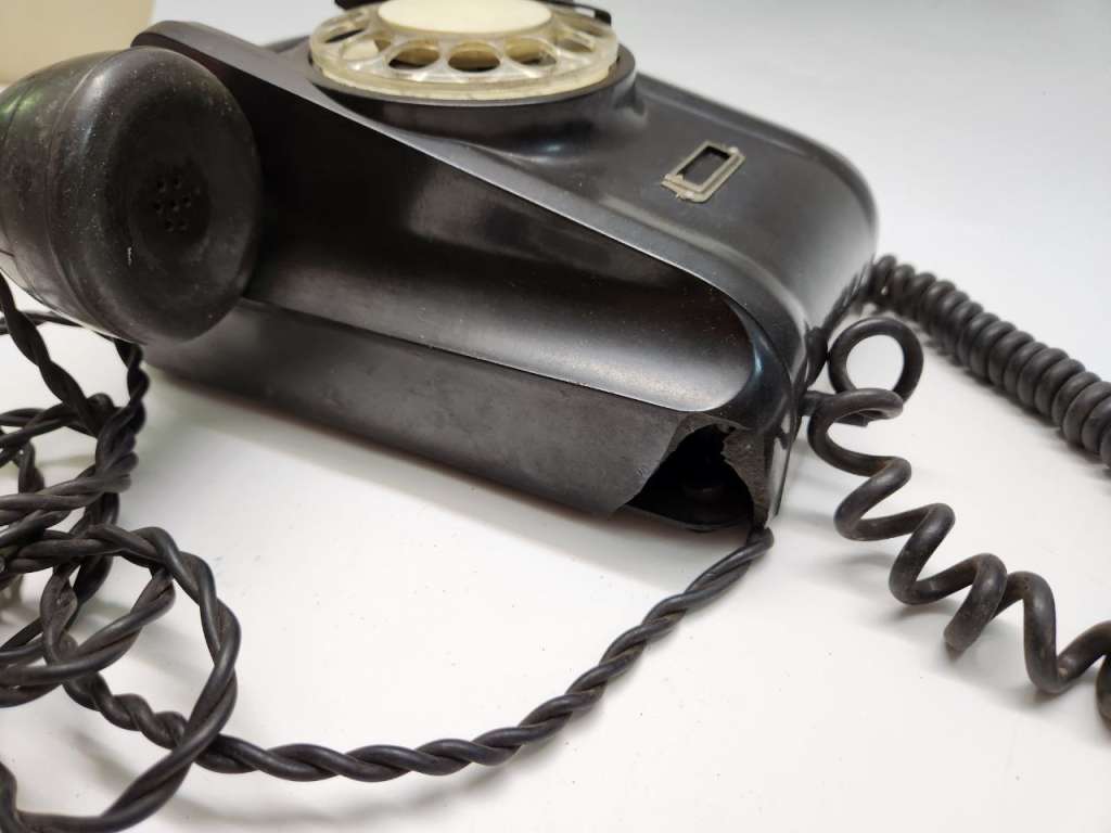 Телефон дисковый настенный карболит СССР