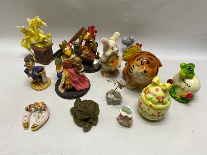 Сувенирные фигурки керамика