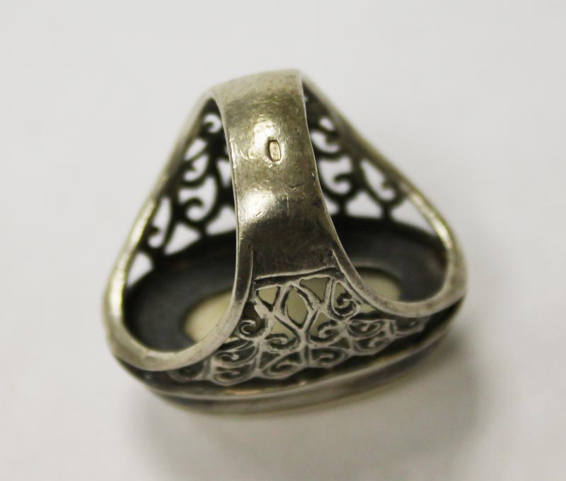 Перстень с перламутром, серебро, 92 пробы