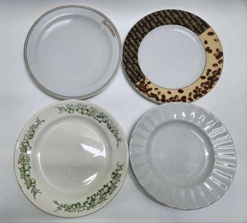 Тарелки десертные фарфор 26 штук разные