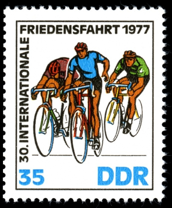 (1977-021) Марка Германия (ГДР) &quot;Финиш&quot;    Велогонки III Θ