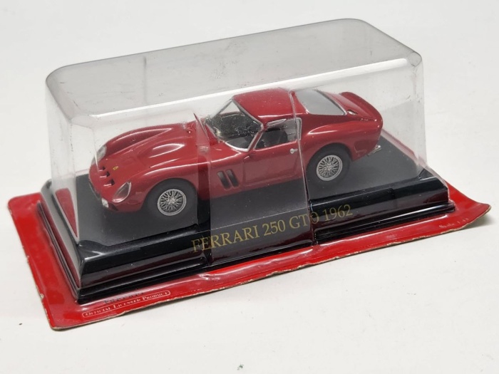 Модель автомобиля Ferrari 250 GTO 1962 в коробке-блистере без журнала