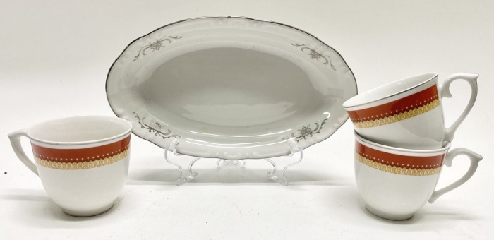 Блюдо фарфор Богемия + 3 кофейные чашки