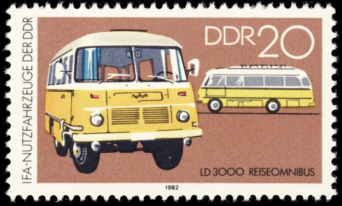 (1982-089) Марка Германия (ГДР) &quot;Автобус&quot;    Транспорт II Θ