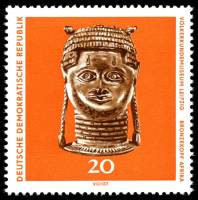 (1971-002) Марка Германия (ГДР) "Бронзовая голова"    Музей этнологии II Θ