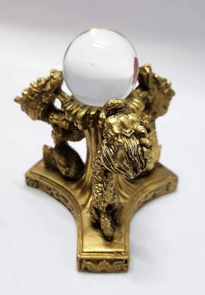 Статуэтка Фэн-шуй Три дракона с жемчужиной, стеклянным шаром (сост. на фото)