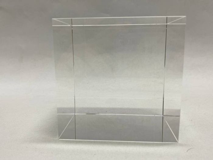 Сувенир куб хрусталь прозрачнй 8 см Австрия