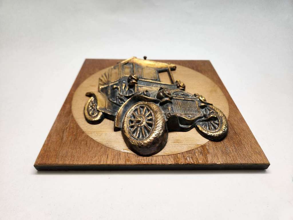 Барельеф плакетка панно картина ретро автомобиль Фаэтон Калуга СССР ВНИИМЭ 20 х 20 см