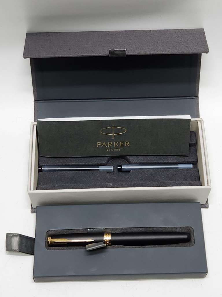 Ручка перьевая черная Parker Sonnet Core в подарочной коробке