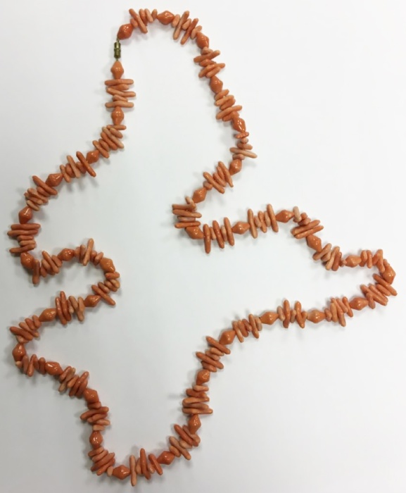 Бусы, коралл (сост. на фото)
