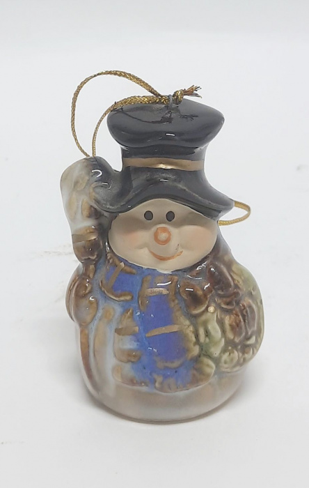 Фарфоровый сувенир, колокольчик &quot;Снеговик&quot;, 6 см. (сост. на фото)