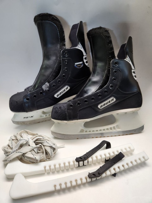 Хоккейные коньки Bauer Impact 26 см б\у Шнурки 3 метра - 2 шт.