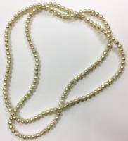 Бусы, бижутерия (сост. на фото)