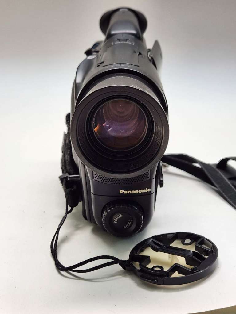 Видеокамера Panasonic NV-RX1  Япония  на запчасти