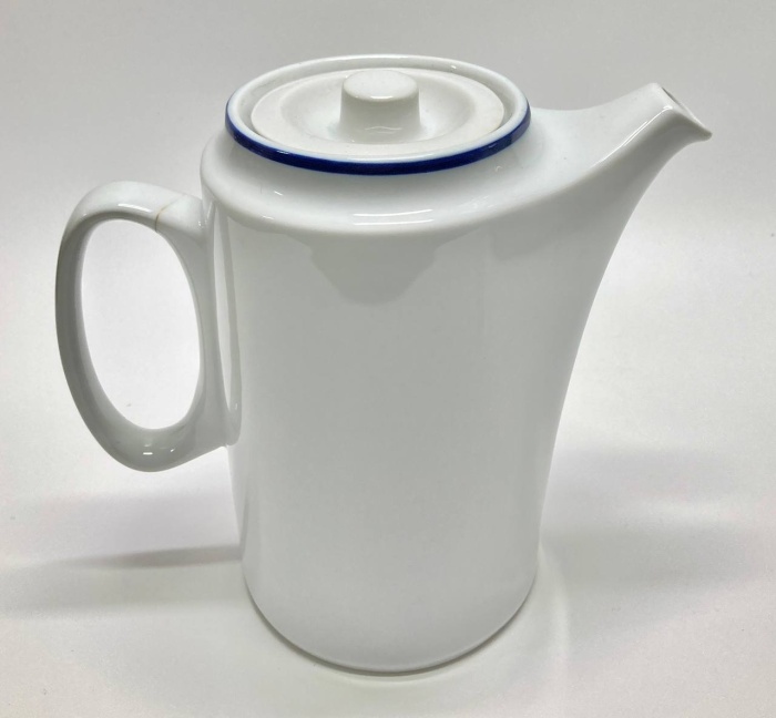 Кофейник, фарфор, Чехословакия (склейка на ручке)