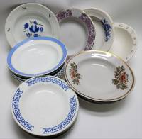 Тарелки суповые глубокие разные 17 штук