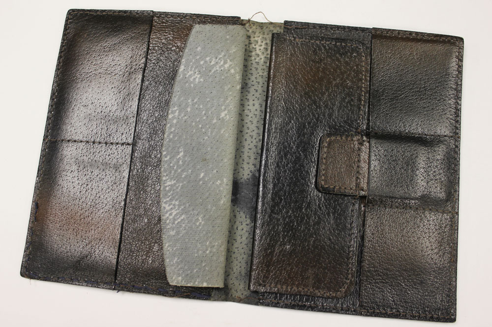 Бумажник, натуральная кожа с тиснением, ручная работа, 1981 год, СССР (состояние на фото)