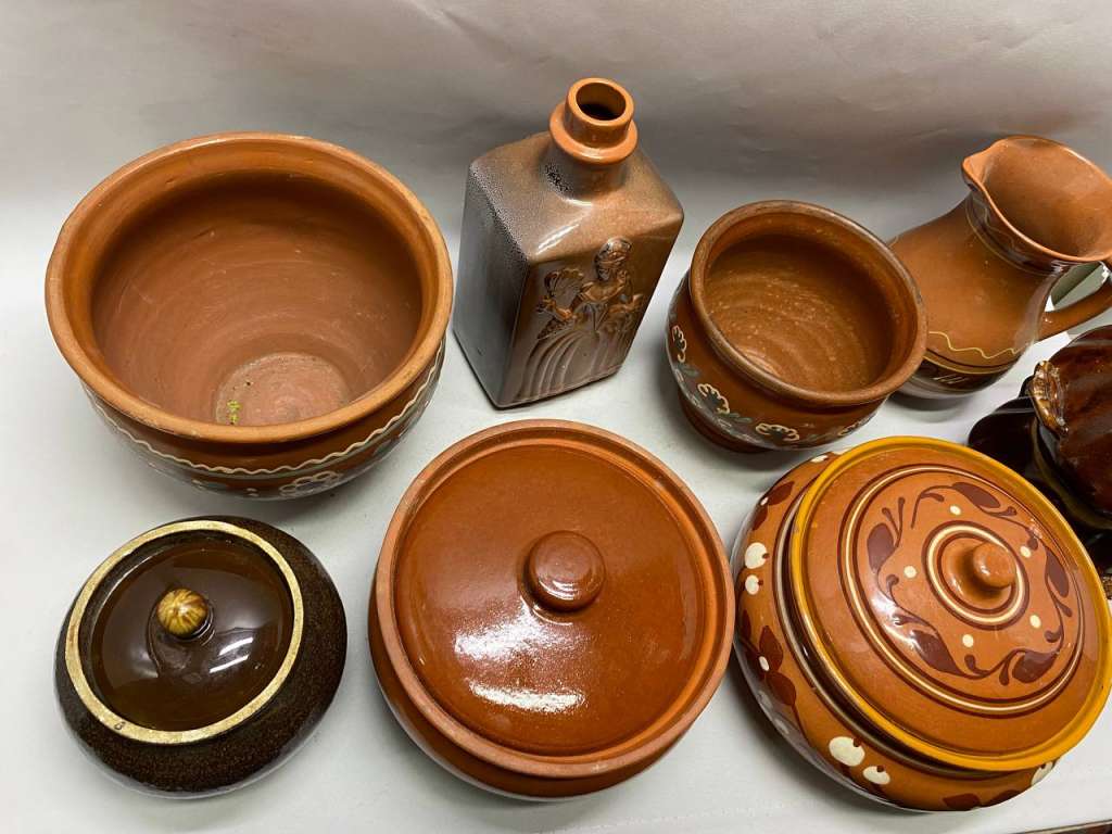Набор керамики, горшки, кувшин, штоф