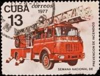 (1977-040) Марка Куба "Пожарная машина с лестницей"    Неделя противопожарной безопасности I Θ