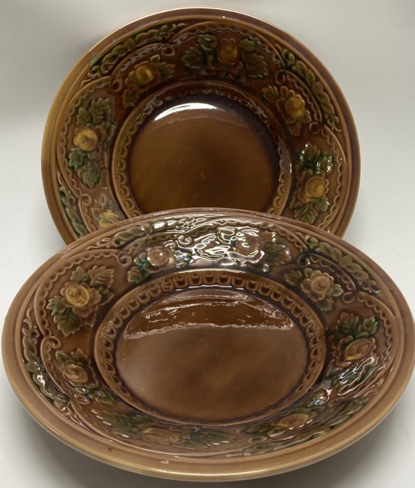 Тарелки суповые, обливная керамика СССР 2 шт.