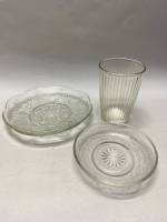 Тарелки стекло 2 шт и стакан СССР