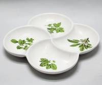 Менажница белая с принтом зеленых трав фарфор 4 секции