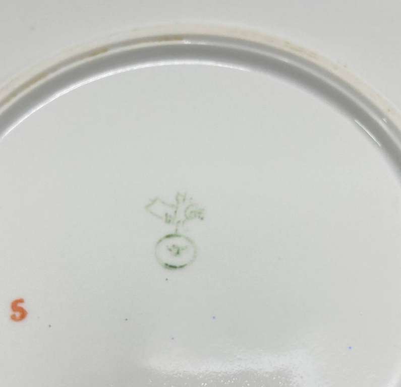 Блюдо цветы, Пролетарий (есть скол)