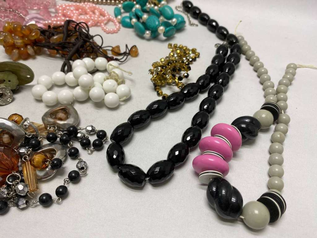 Набор украшений 15 предметов бусы