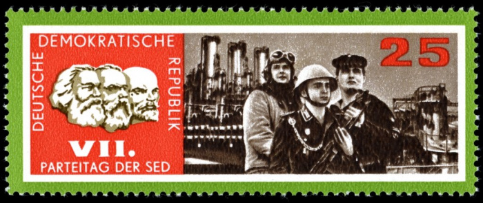 (1967-016) Марка Германия (ГДР) &quot;Солдаты&quot;    Съезд СЕПГ II O