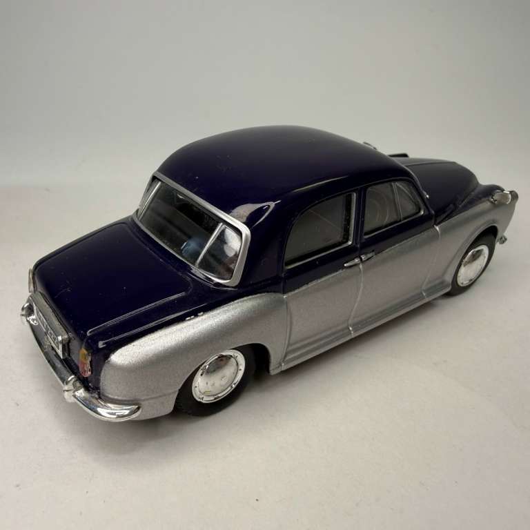 Модель авто Rover 90 P4 1:43 без блистера Cararama Hongwell