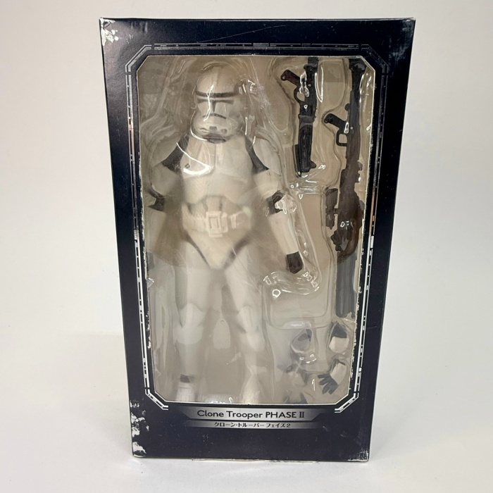 Фигурка Clone Trooper Phase II из фильма Star Wars в коробке