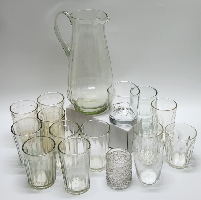 Графин (кувшин) и 15 стаканов стекло