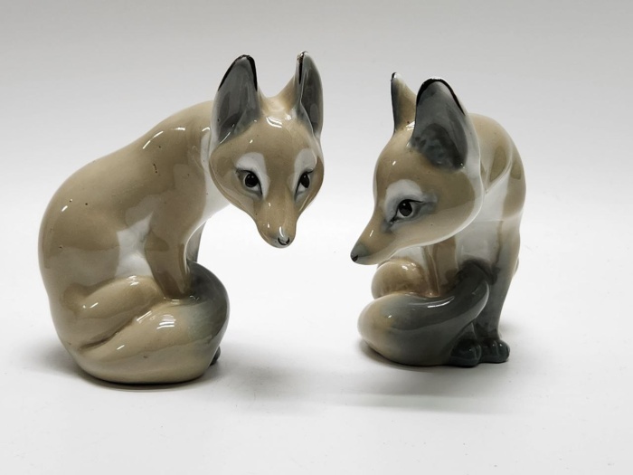Статуэтки фигурки Лисята 2 штуки фарфор ЛЗФИ