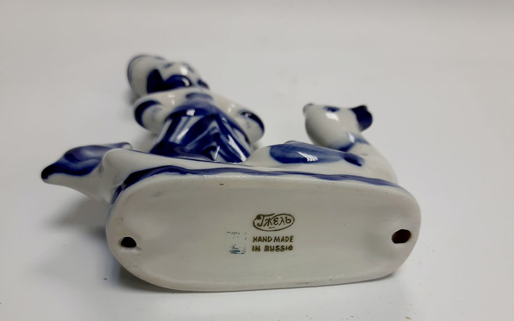 Фарфоровый сувенир &quot;По Казанке&quot;, гжель.