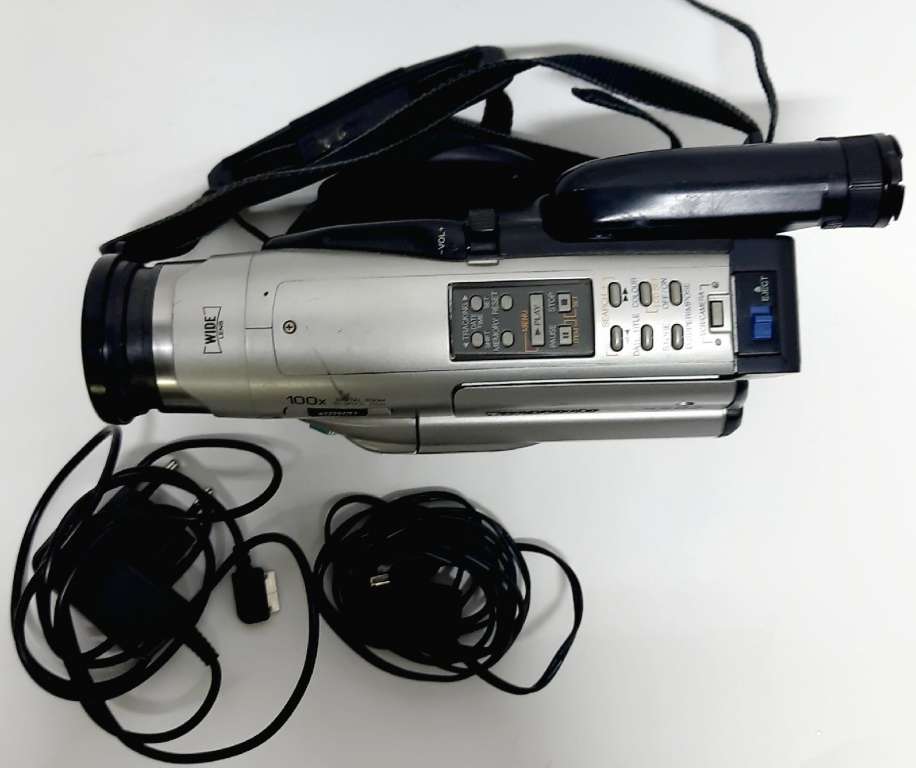Видеокамера Panasonic NV-VX27 VHS-C,  zoom 22x/300x Китай  сост. отл.